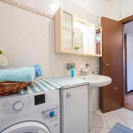 Apartment Sleeps 4 Pool *